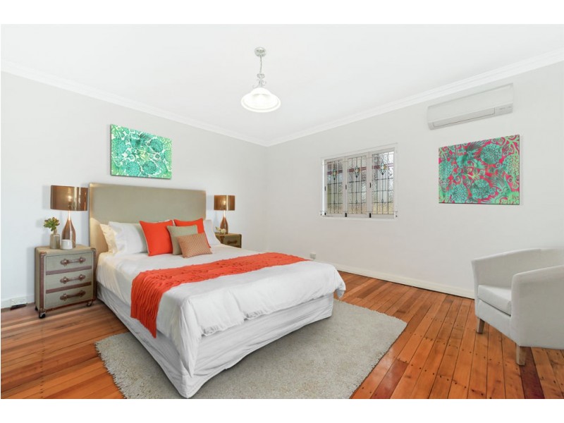 30 Stimpson Street, Fairfield QLD 4103