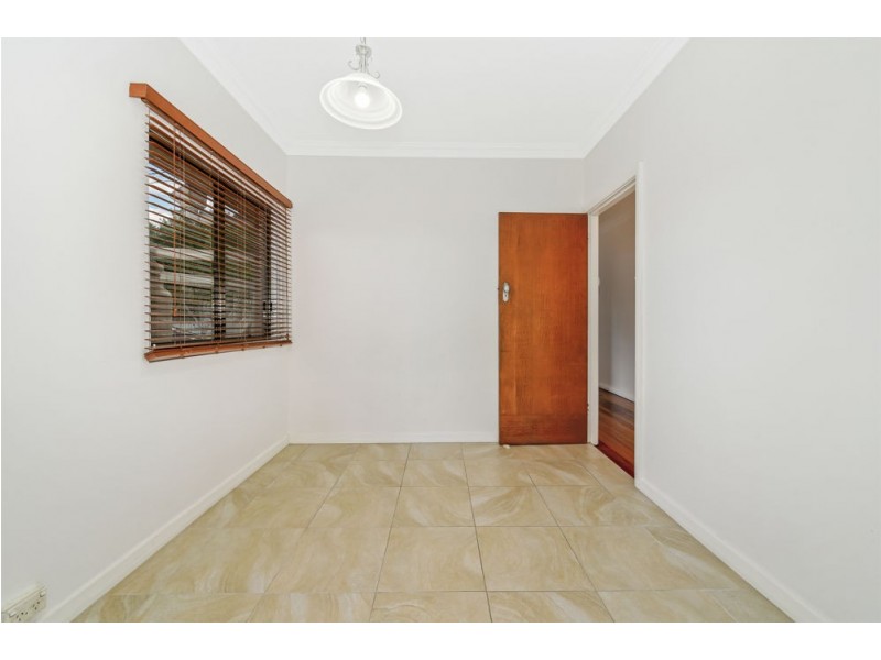 30 Stimpson Street, Fairfield QLD 4103