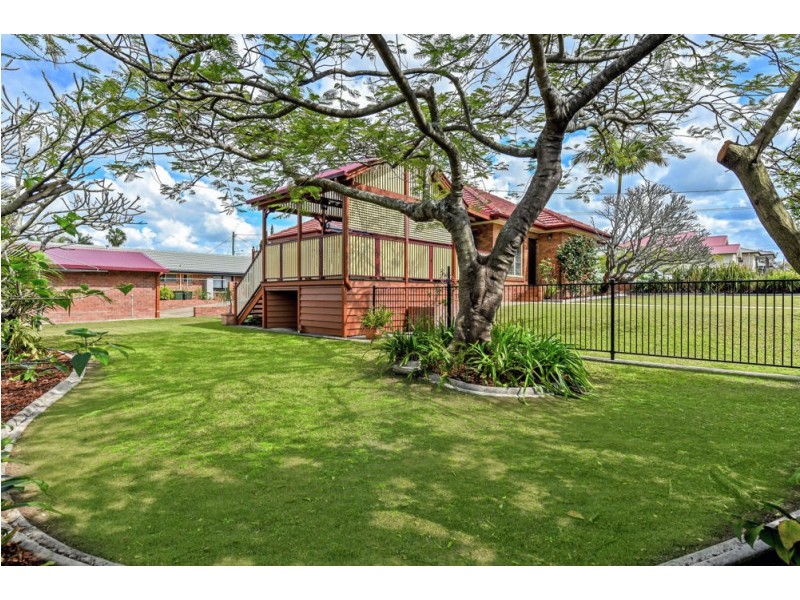 30 Stimpson Street, Fairfield QLD 4103