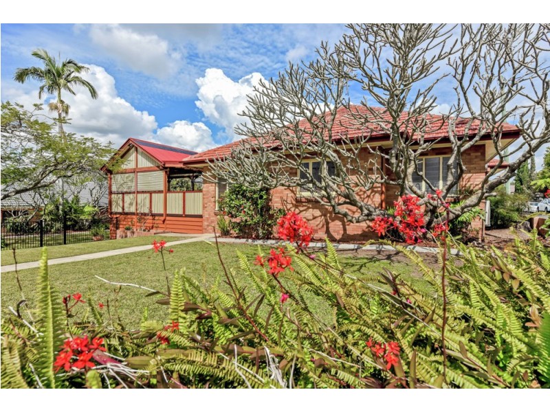 30 Stimpson Street, Fairfield QLD 4103
