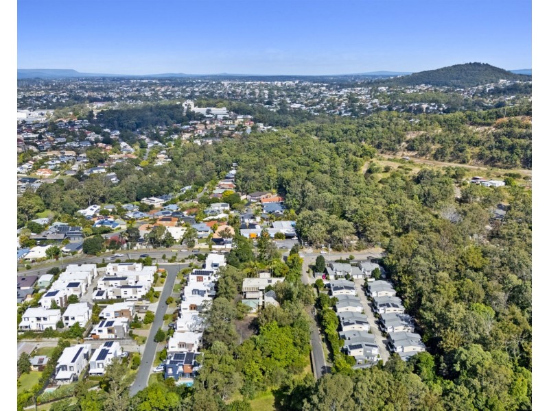 284 Pine Mountain Road, Carina Heights QLD 4152
