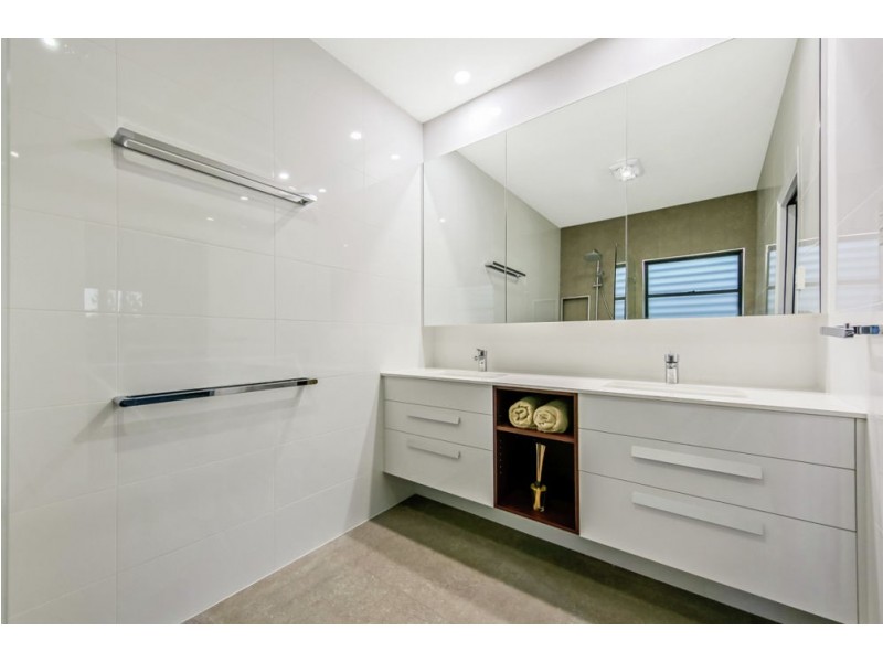 116 Salonica Road, Carina Heights QLD 4152