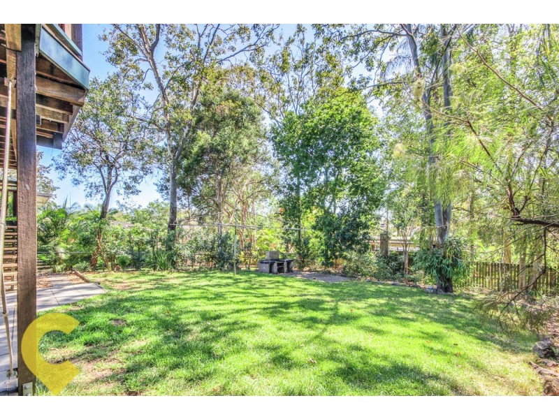 26 David Road, Holland Park QLD 4121