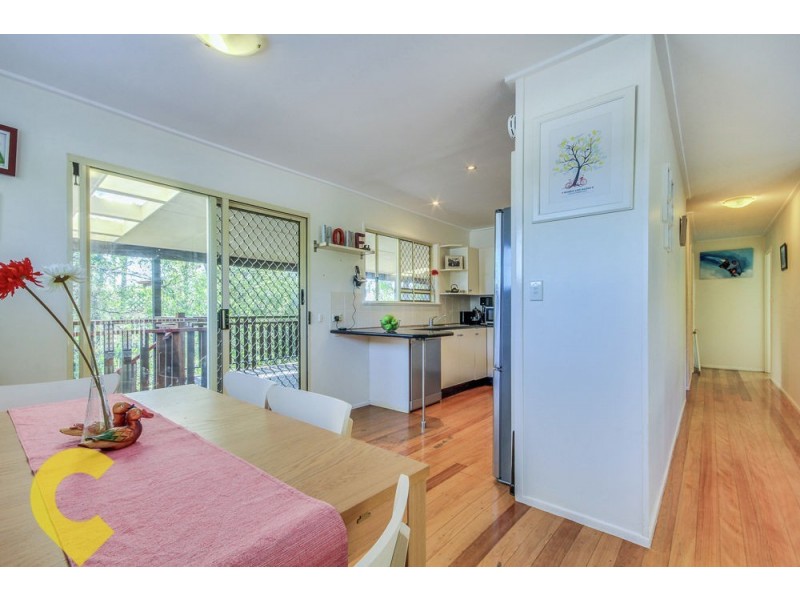 26 David Road, Holland Park QLD 4121