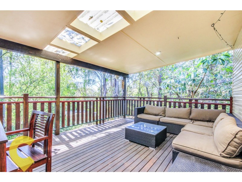 26 David Road, Holland Park QLD 4121