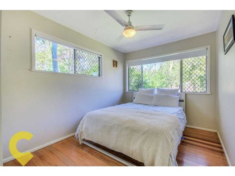 26 David Road, Holland Park QLD 4121