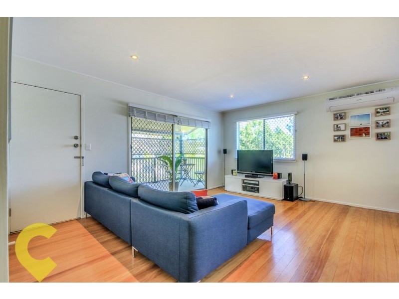 26 David Road, Holland Park QLD 4121