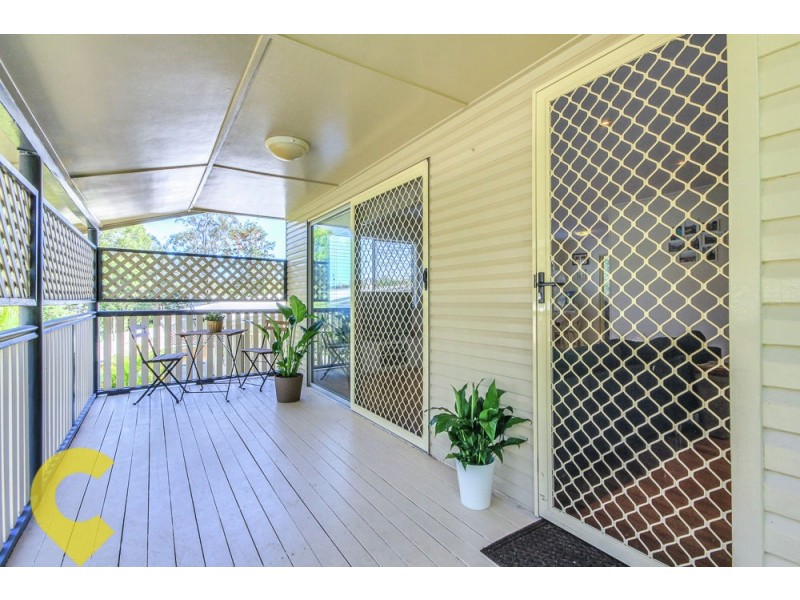 26 David Road, Holland Park QLD 4121