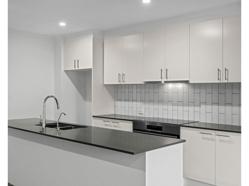 83 Winstanley Street, Carina Heights QLD 4152