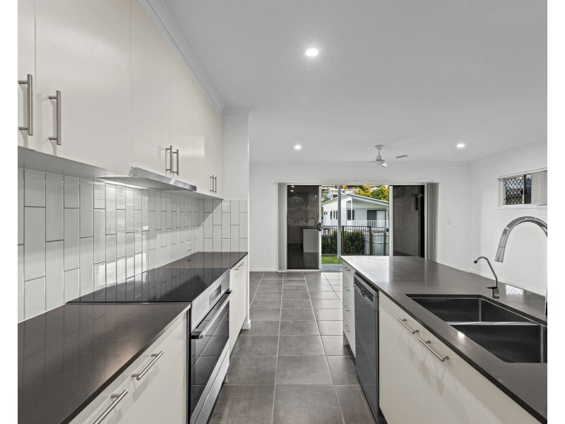 83 Winstanley Street, Carina Heights QLD 4152