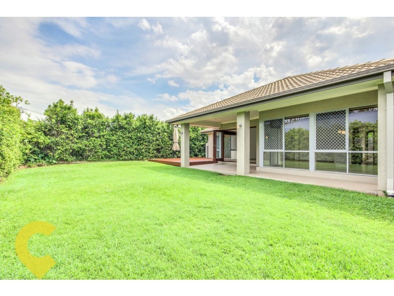 4 Paperbark Place, Wakerley QLD 4154