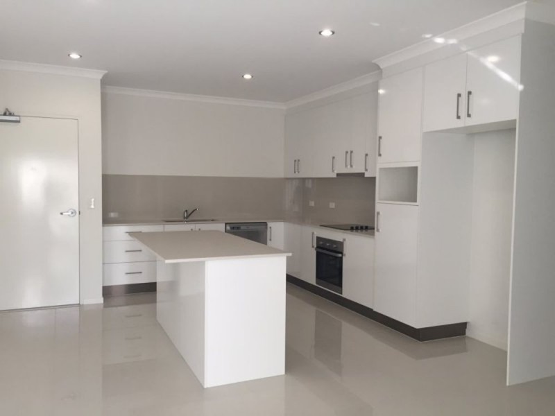 2/45 Hill Crescent, Carina Heights QLD 4152