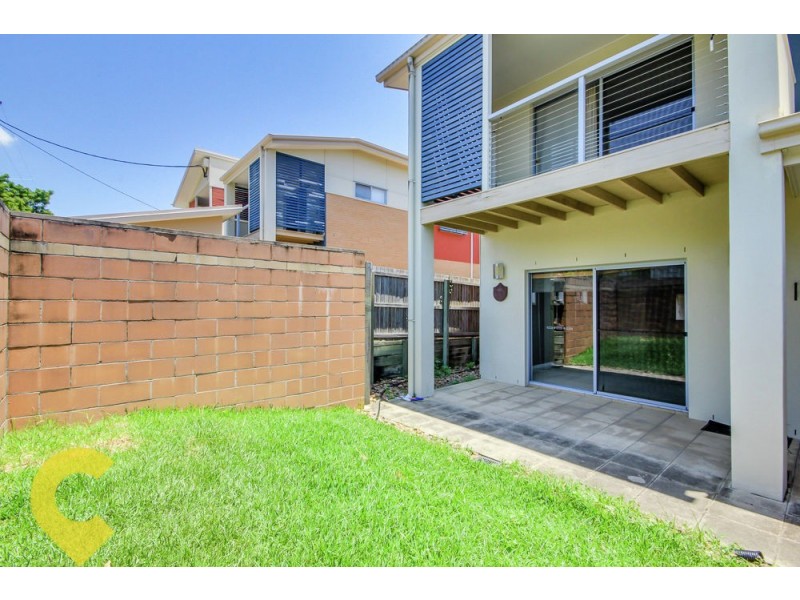 2/71 Anzac Road, Carina QLD 4152