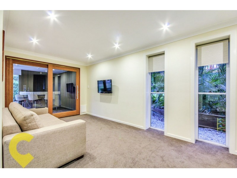 165 Creek Road, Mount Gravatt East QLD 4122