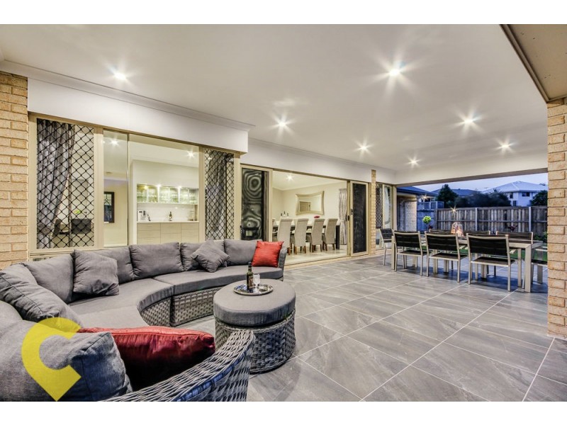 5 Sylvateere Crescent, Wakerley QLD 4154