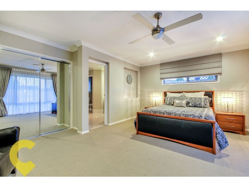 5 Sylvateere Crescent, Wakerley QLD 4154