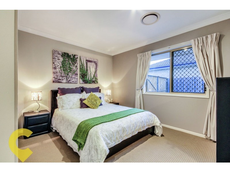 5 Sylvateere Crescent, Wakerley QLD 4154
