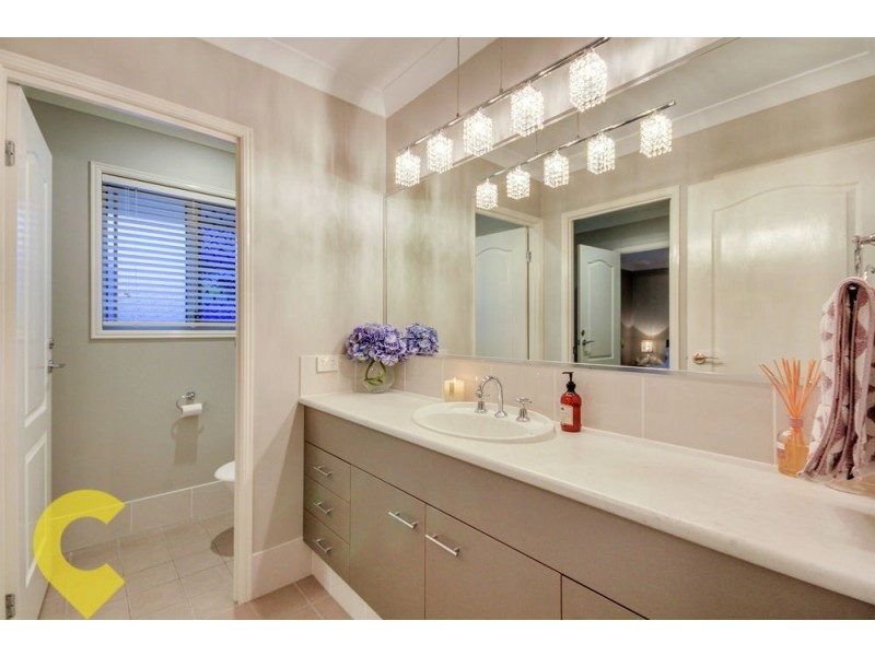 5 Sylvateere Crescent, Wakerley QLD 4154