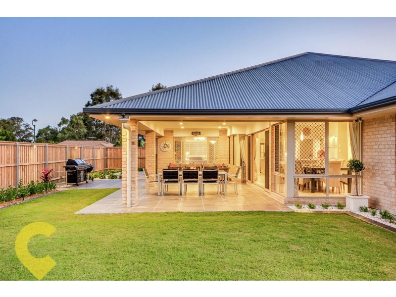 5 Sylvateere Crescent, Wakerley QLD 4154