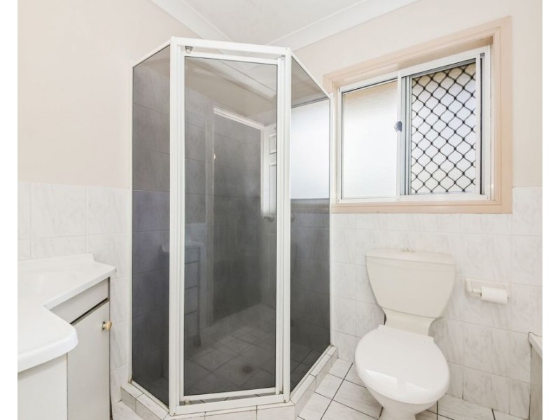 2/19 Mons Road, Carina QLD 4152