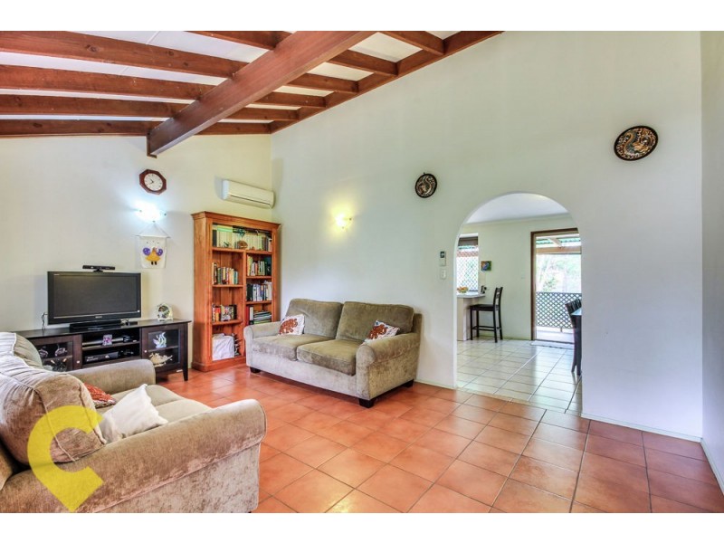 21 Dove Tree Cresent, Sinnamon Park QLD 4073