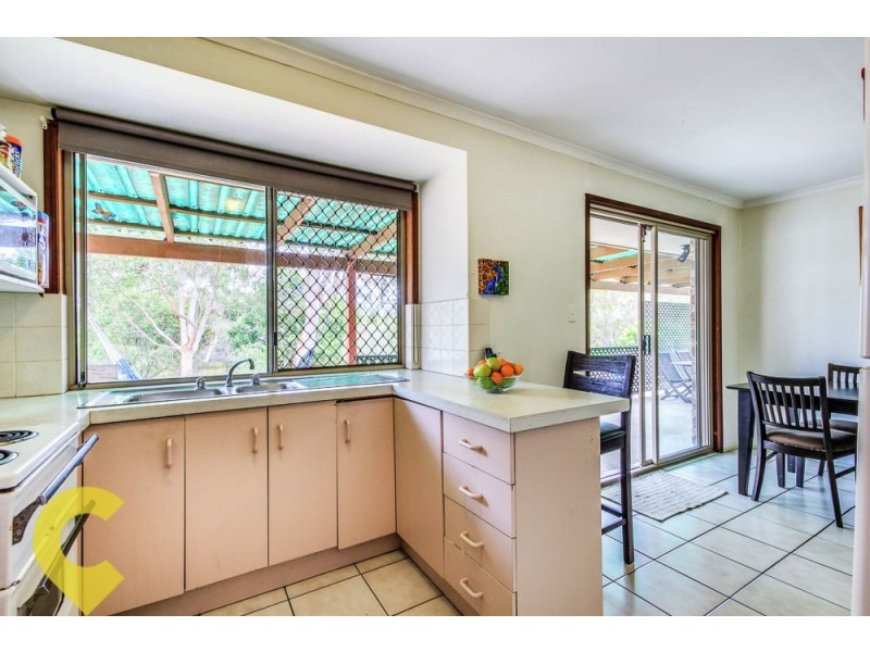 21 Dove Tree Cresent, Sinnamon Park QLD 4073