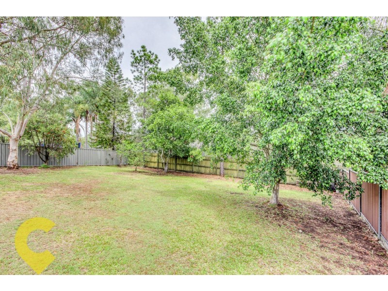 21 Dove Tree Cresent, Sinnamon Park QLD 4073