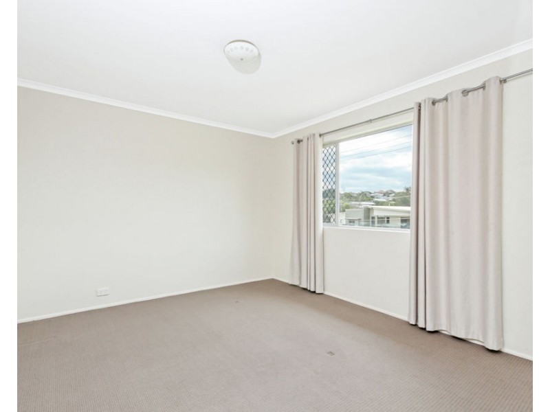 2/10 Bovelles Street, Camp Hill QLD 4152