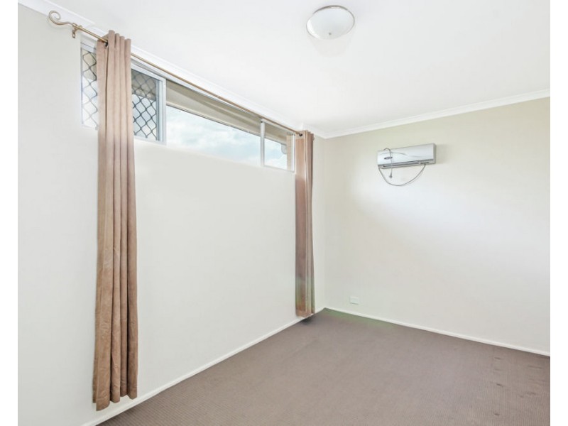 2/10 Bovelles Street, Camp Hill QLD 4152