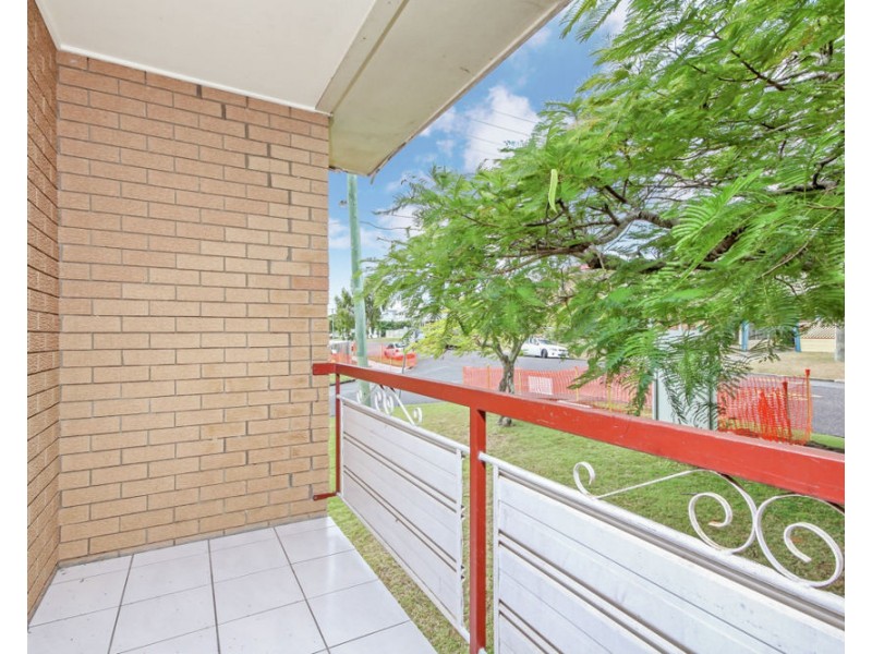 2/10 Bovelles Street, Camp Hill QLD 4152