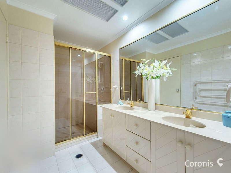 2 Ara Street, Camp Hill QLD 4152