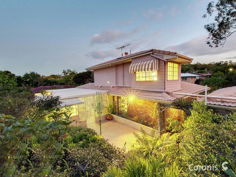 2 Ara Street, Camp Hill QLD 4152