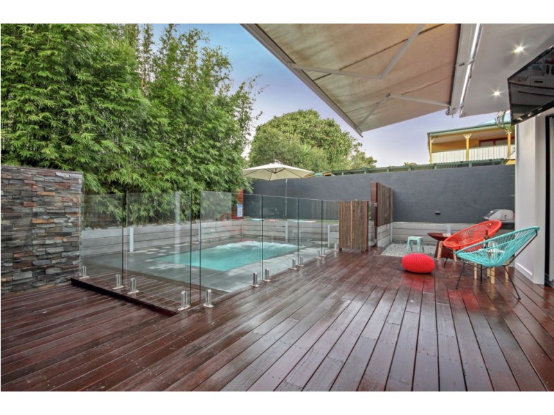 10 Wingfield Street, Annerley QLD 4103