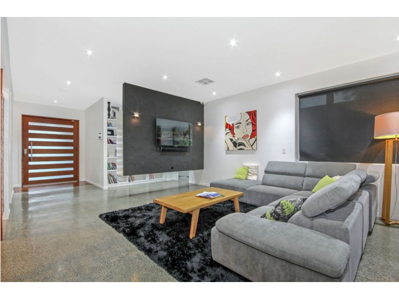 10 Wingfield Street, Annerley QLD 4103