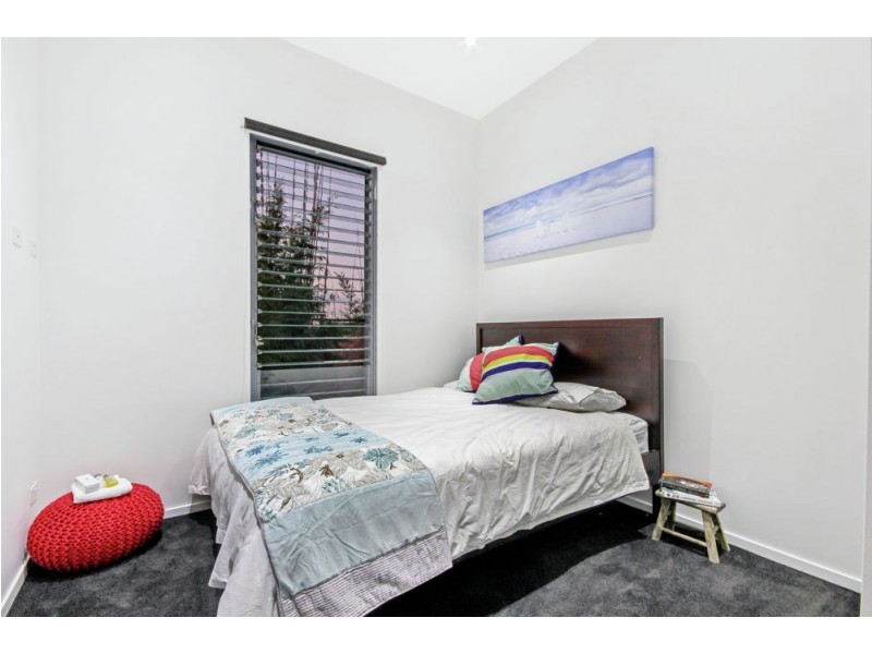 10 Wingfield Street, Annerley QLD 4103