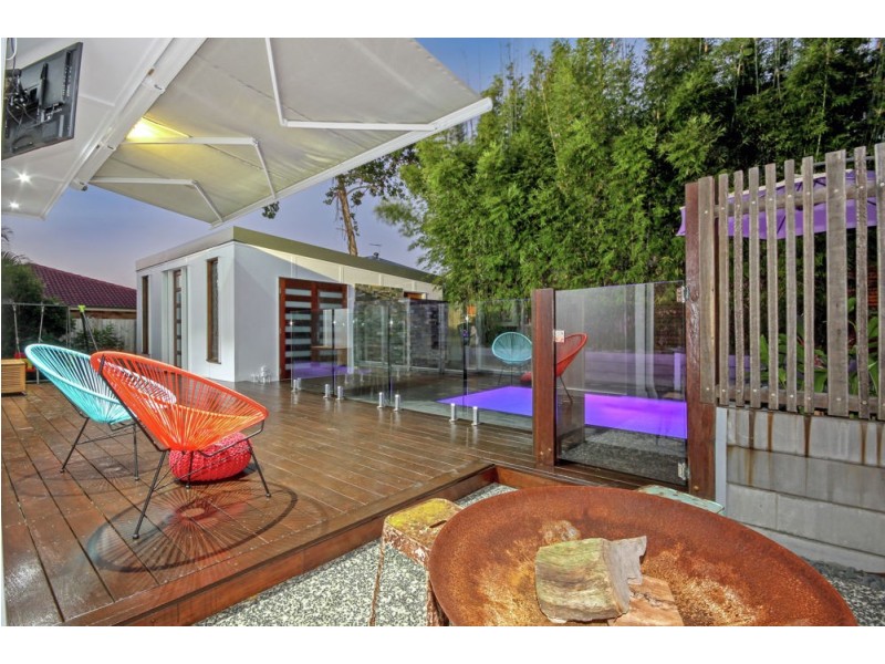 10 Wingfield Street, Annerley QLD 4103