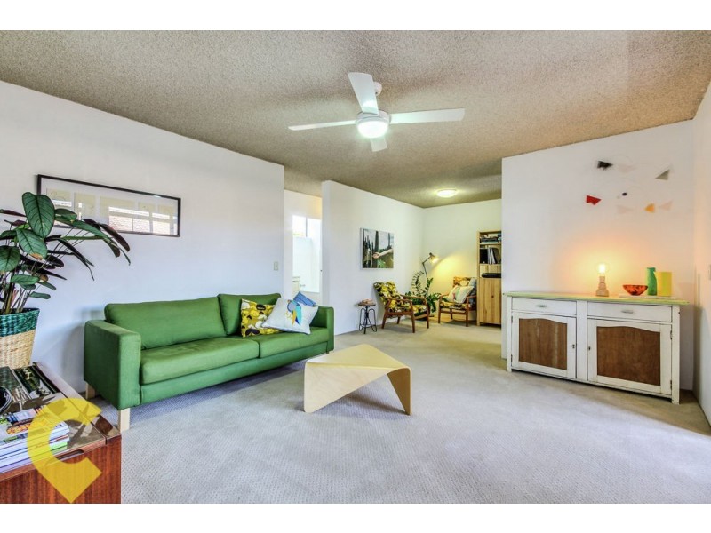 4/235 Cavendish Road, Coorparoo QLD 4151