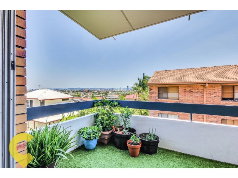 4/235 Cavendish Road, Coorparoo QLD 4151