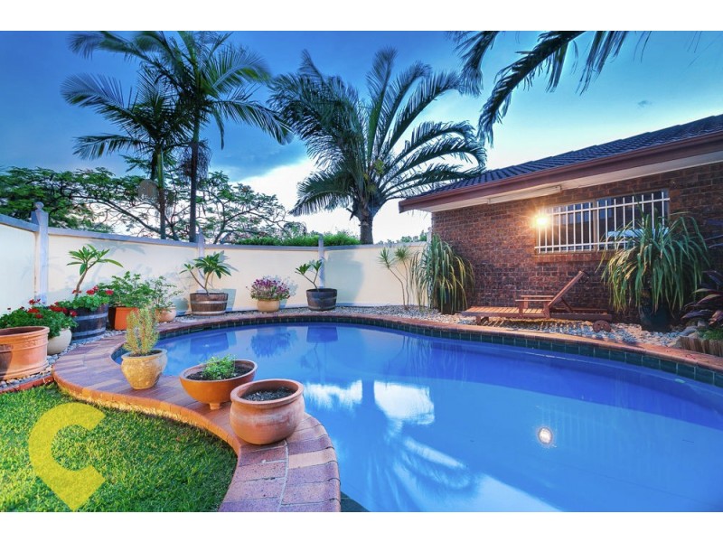 6 Jagarra Place, Sinnamon Park QLD 4073