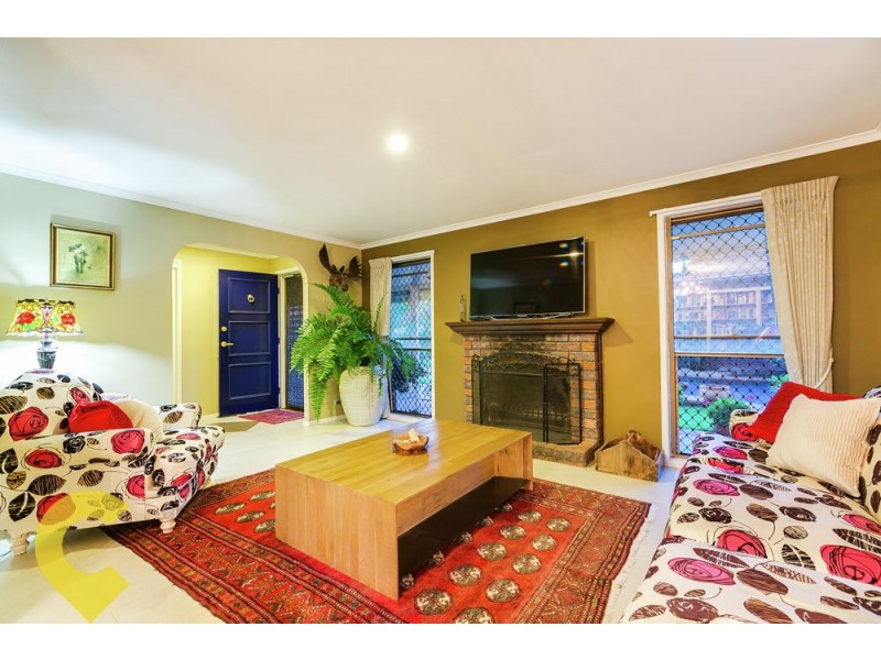 6 Jagarra Place, Sinnamon Park QLD 4073