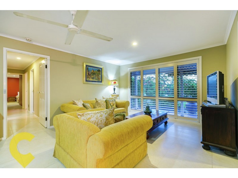 6 Jagarra Place, Sinnamon Park QLD 4073