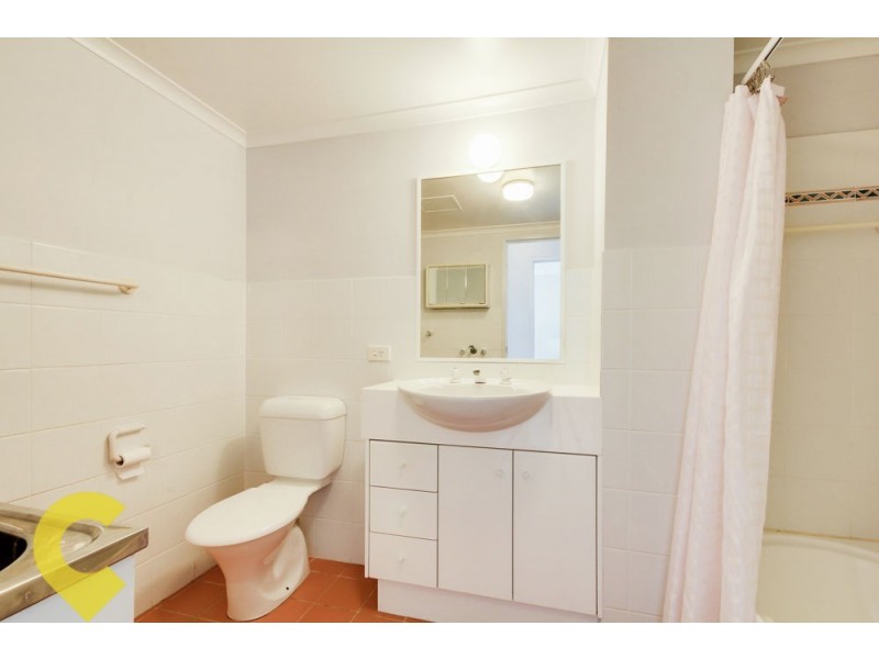 4/37 Ninth Avenue, Coorparoo QLD 4151