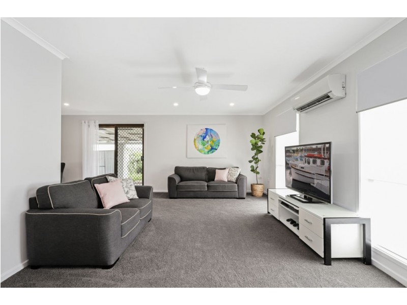 27 Oatberry Crescent, Shailer Park QLD 4128