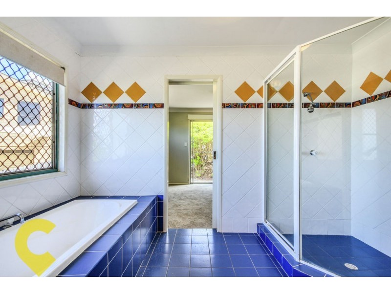 36 Lucy Drive, Edens Landing QLD 4207