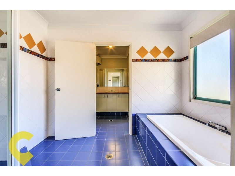 36 Lucy Drive, Edens Landing QLD 4207