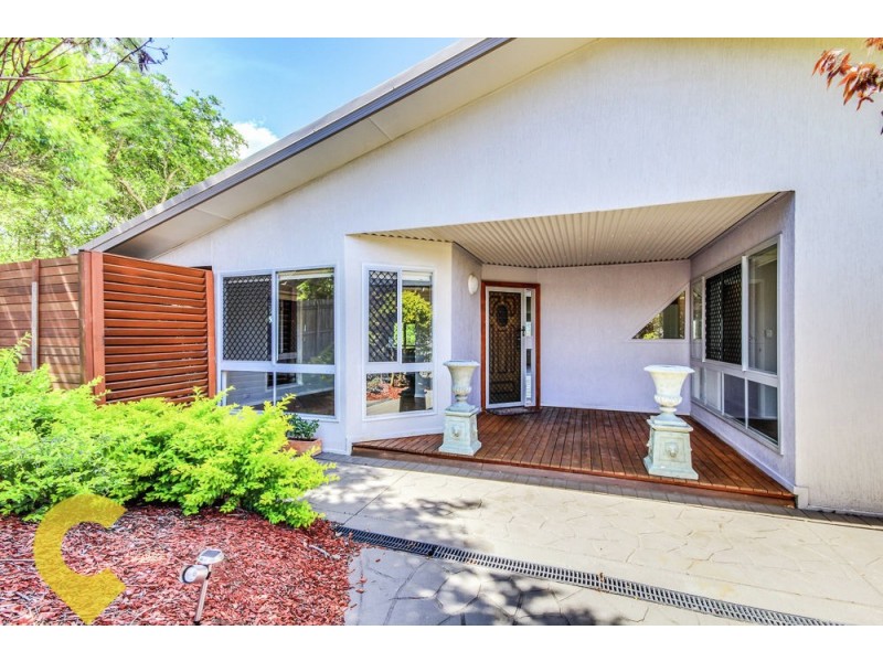 36 Lucy Drive, Edens Landing QLD 4207