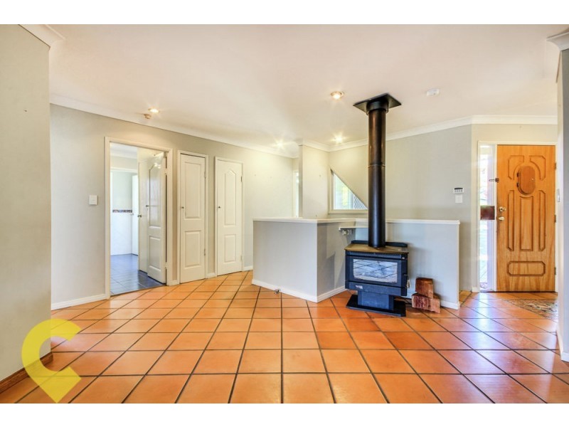 36 Lucy Drive, Edens Landing QLD 4207