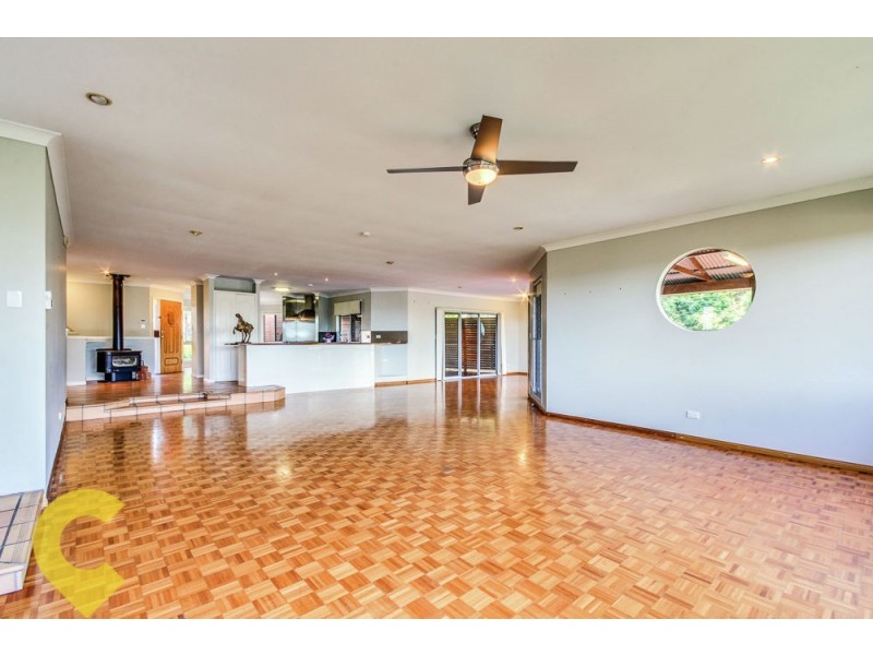 36 Lucy Drive, Edens Landing QLD 4207