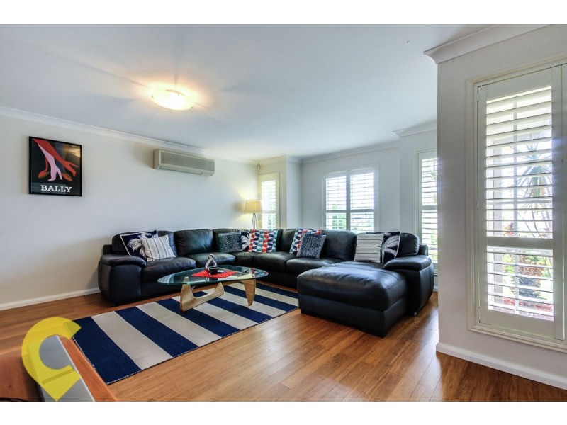 39 Hummingbird Crescent, Wishart QLD 4122