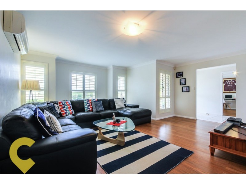 39 Hummingbird Crescent, Wishart QLD 4122